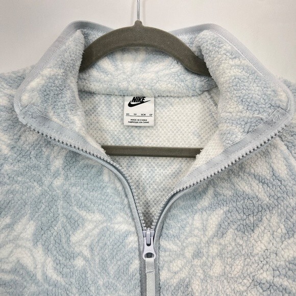 Nike Sportswear Women's Jacket in Summit White Aura Pull Over Women's XS - Picture 5 of 13